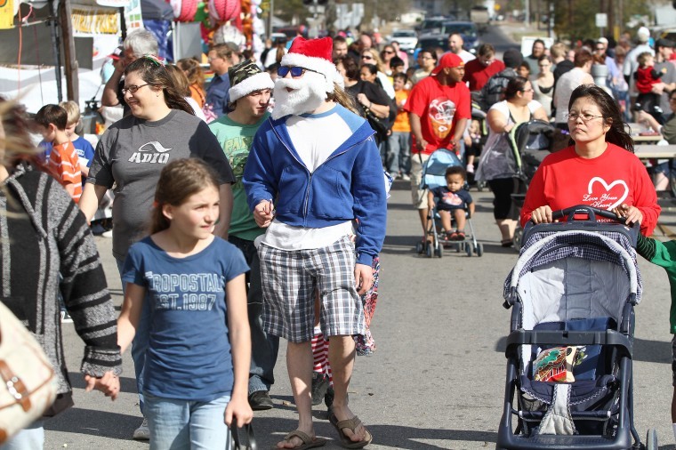 Cove holds annual Krist Kindl Markt